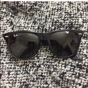 Wayfarer Rayban sunglasses